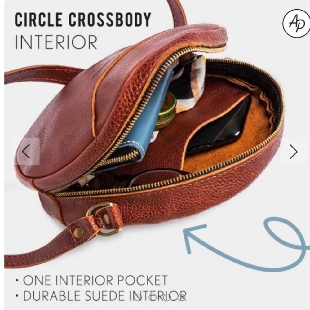 Portland Leather Goods,’Almost Perfect Circle’ Small 7”x3” leather Crossbody Bag - Picture 8 of 8